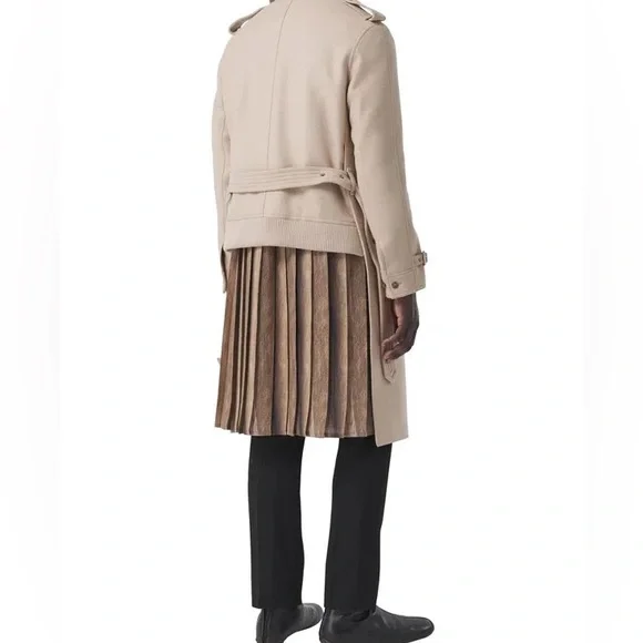 BURBERRY
Camel Hair Wool Reconstructed
Trench Coat
Original price $2590 - Picture 2 of 5